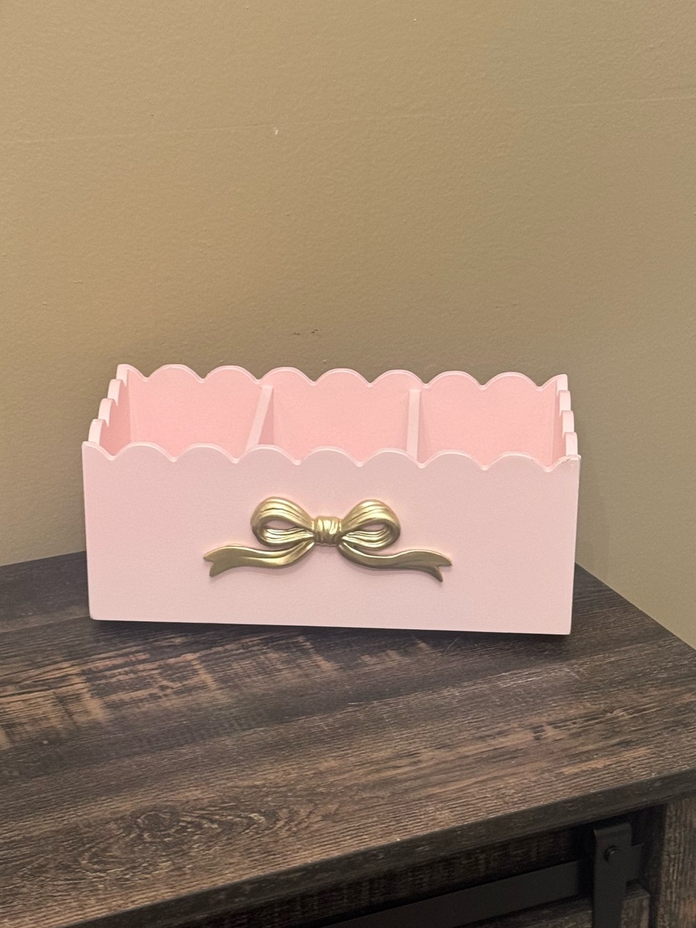 Brand Pink Scalloped Desktop Organizer with Gold Bow